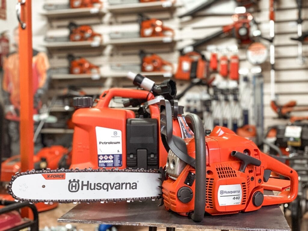 Reparacion de maquinaria Husqvarna en Asturias - Taller Agrícola Carlos